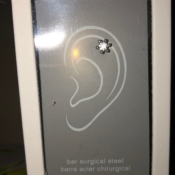 earrings - Picture 4 of 4